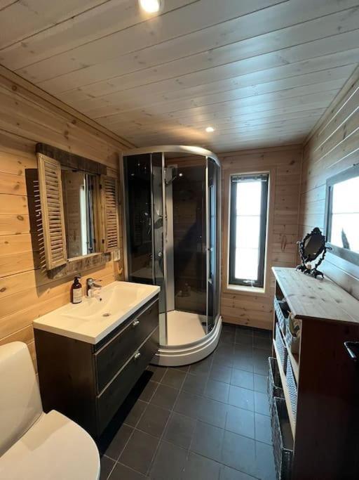 Cabin In Beautiful Surroundings At Harpefossen Nordfjordeid Exterior foto